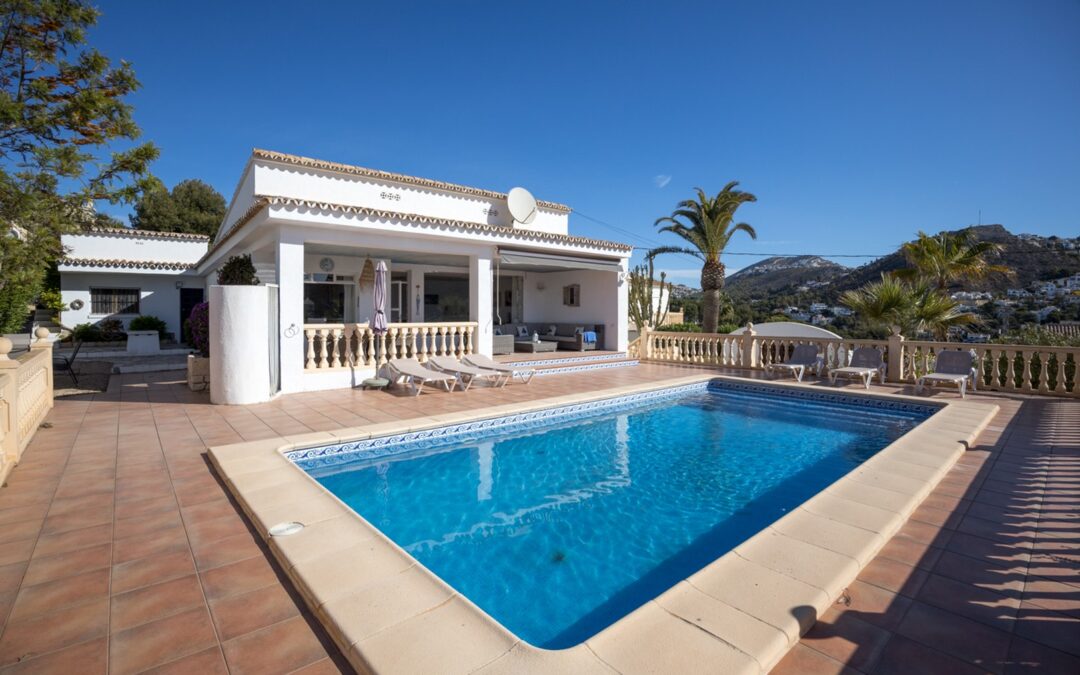 Villa en El Portet con vistas al mar y cerca del mar